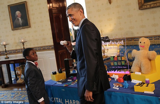 奧巴馬親自參與白宮舉辦的科學展迎各地3D打印小創客 
奧巴馬,創客,創客聯盟,3D打印理賠,3D打印技術,3D打印技術有哪些,3D打印技術優缺點,3D打印多少錢,3D打印價格,北京3D打印哪里好,北京3D打印價格,北京3D打印多少錢,北京3D打印廠家