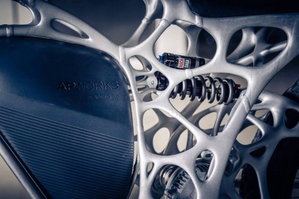 專治各種不服 價(jià)值36萬(wàn)人民幣的首輛3D打印摩托面世 3D打印摩托車,3d打印技術(shù),3d打印模型,3d打印材料,3d打印是什么,3d打印筆