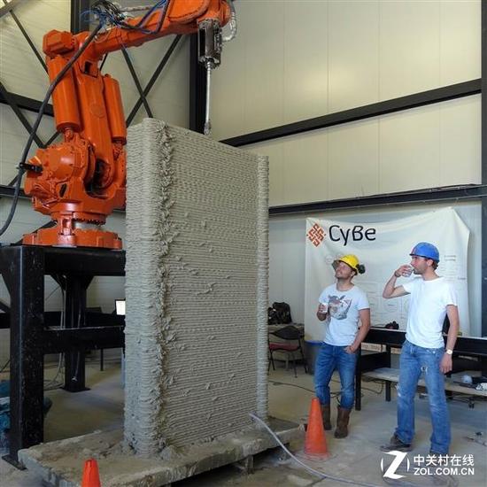 現(xiàn)場3D打印房屋_現(xiàn)代建筑欣賞_3D打印房屋房子以水泥為打印材料