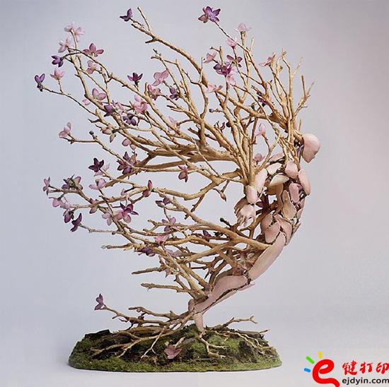 3d打印藝術(shù)品,3d打印作品,3d打印工藝品,3d打印藝術(shù)雕塑,3d打印藝術(shù),3D打印服務(wù) 3D打印有多神奇？這個話題一直被大家能津津樂道的談?wù)撝?。答案其?shí)也簡單，那就是3D打印擁有無限可能。本文有藝術(shù)家用3D打印樹木來詮釋一年四季的變化。一起來看看。