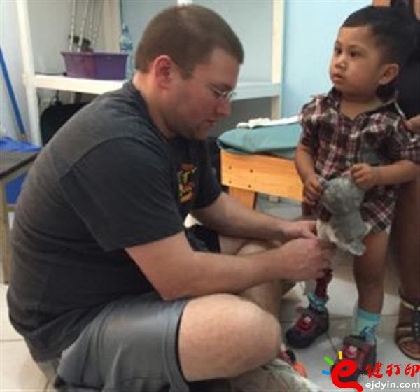 3d打印假肢,3d打印大腿假肢,3d打印假肢好處,3d打印假肢哪里定做,3d打印假肢哪里可以做,3d打印義肢,青島3d打印假肢,3d打印服務 3d打印假肢,3d打印大腿假肢,3d打印假肢好處,3d打印假肢哪里定做,3d打印假肢哪里可以做,3d打印義肢,青島3d打印假肢,3d打印服務