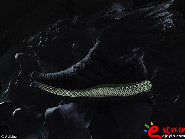 阿迪達斯率先推出3D打印量產(chǎn)時尚跑鞋,大量節(jié)約開模具成本 阿迪達斯率先推出3D打印量產(chǎn)時尚跑鞋,大量節(jié)約開模具成本